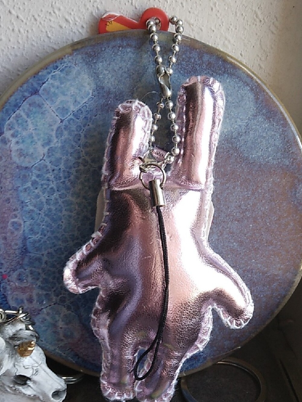 Keychains Purse Charms Bundle Of 4 - Picture 8 of 9